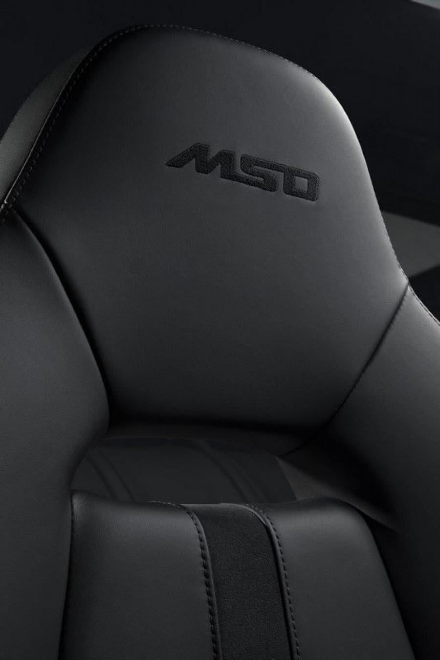 Детали интерьера McLaren 570GT MSO Black Collection 2018 года  (WW) (фото 10 из 10)